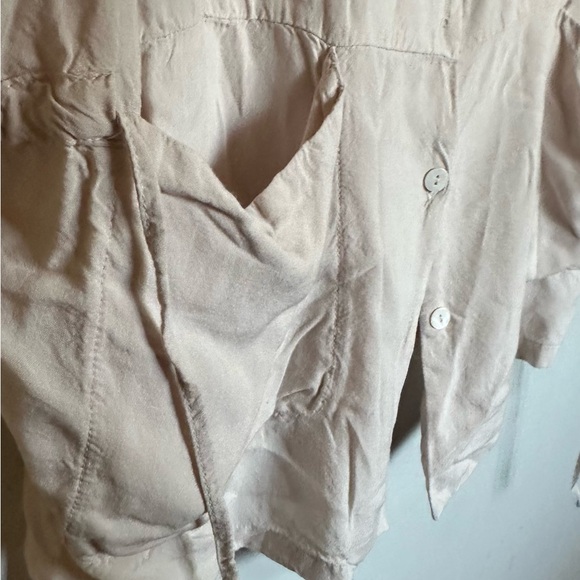 Beulah Shirt, Cream Button Down Size Small / Medium Double Pocket Tie Strings - Picture 4 of 4